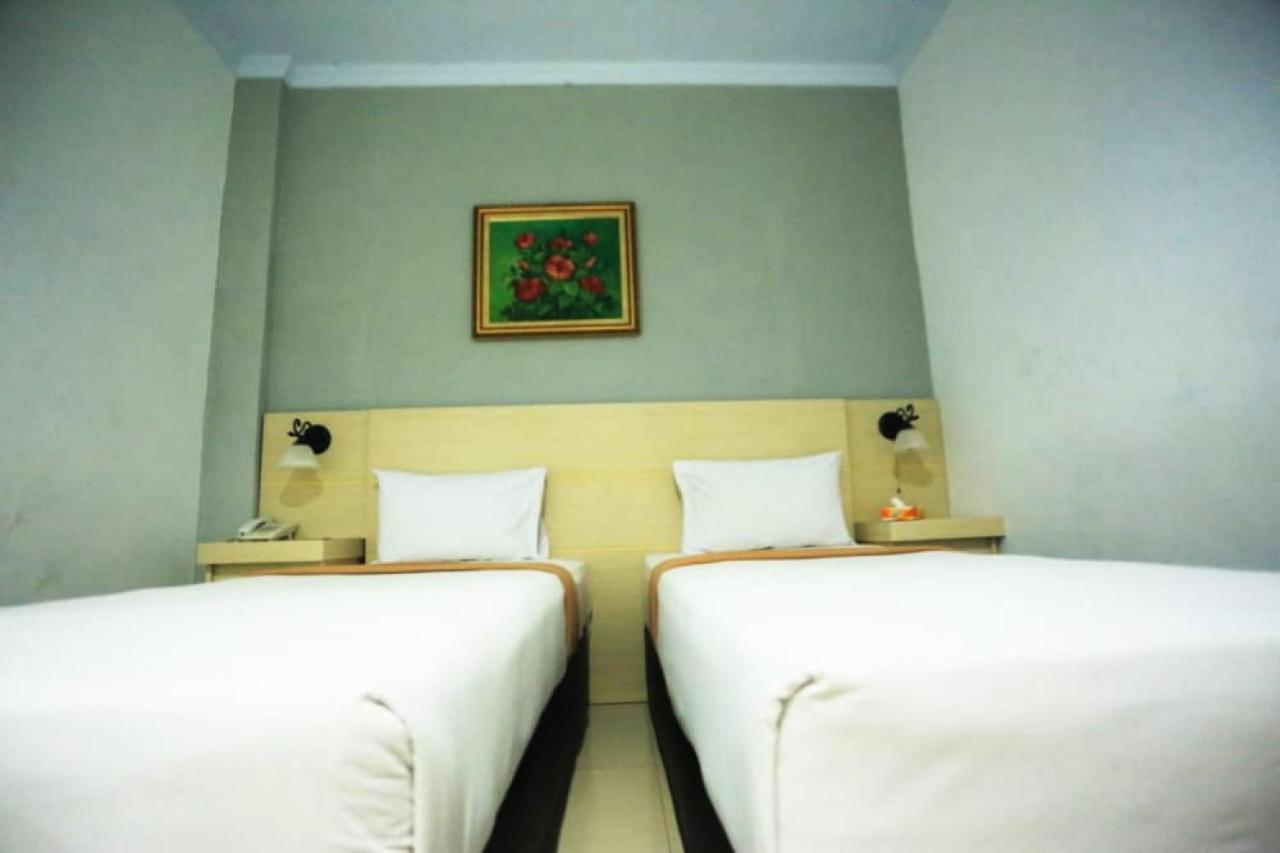 Urbanview Hotel Mulia Indah Palopo المظهر الخارجي الصورة