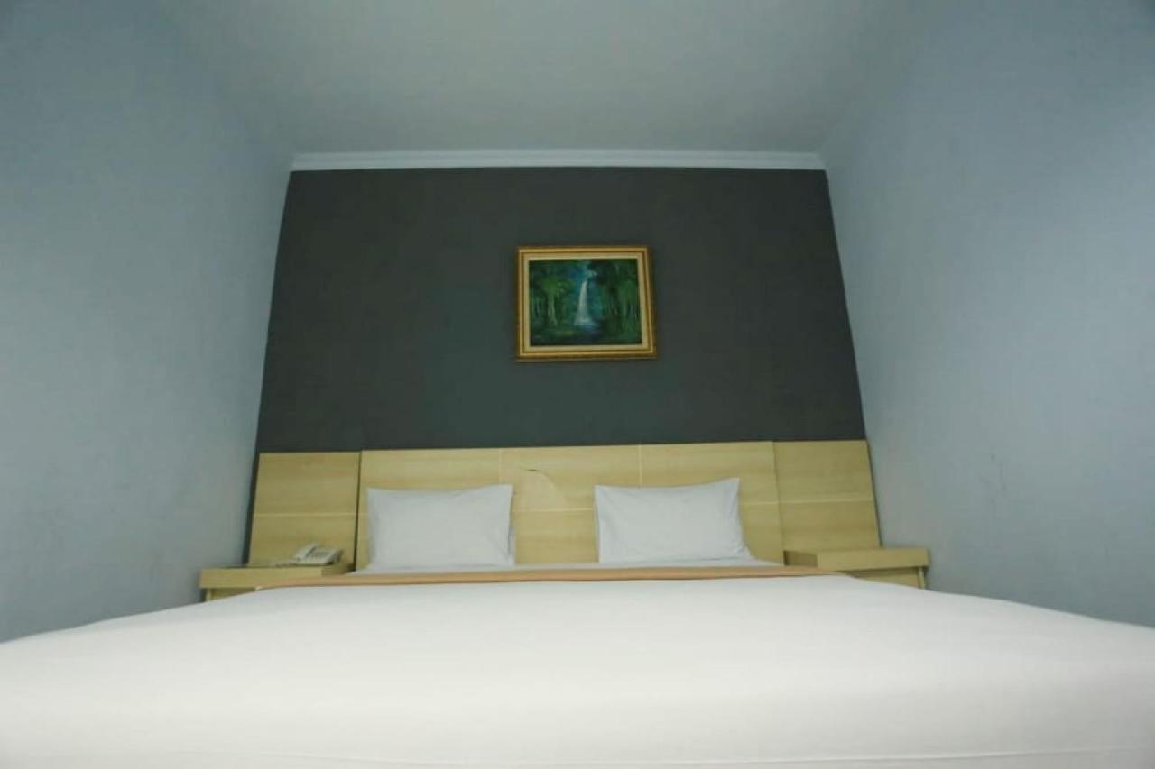 Urbanview Hotel Mulia Indah Palopo المظهر الخارجي الصورة