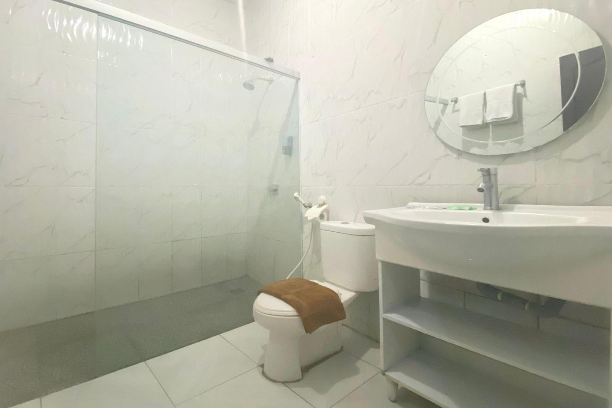Urbanview Hotel Mulia Indah Palopo المظهر الخارجي الصورة